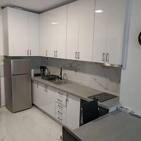 Appartement 1 *
